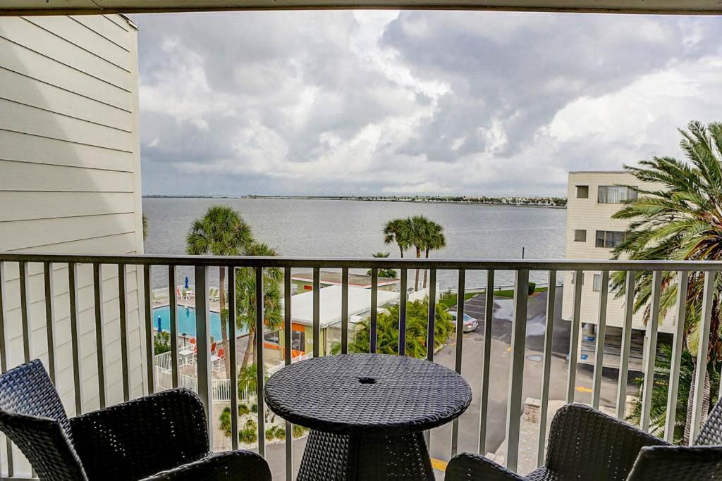 410-Gorgeous Views, Waterfront, Wifi, Pool And Close To Bucs Stadium タンパ エクステリア 写真